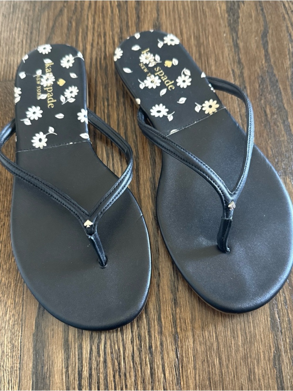 Kate Spade Black Floral Flip Flop Sandals Size 7